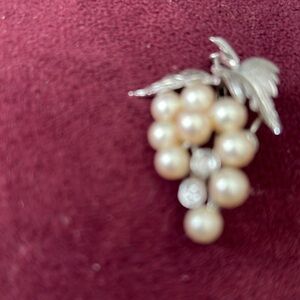 Bunch of Grapes Brooch